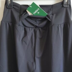 Ladies Shorts HALARA SoftlyZero High Waisted Shorts Black Large NWT